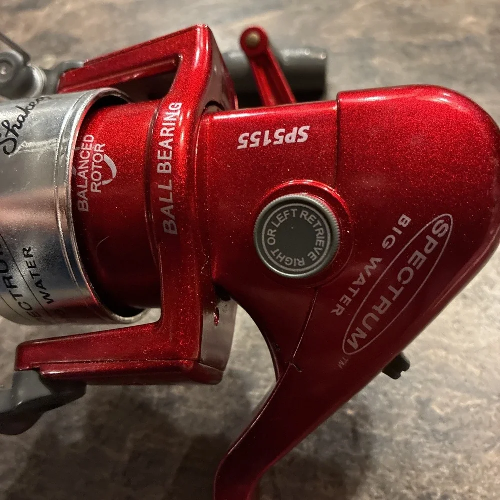 shakespeare fishing reel spectrum big water SP5155 Red working Spin Cast